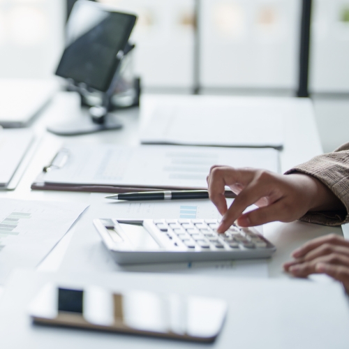 A THR desenvolve indicadores de Faturamento em Power BI para acompanhar receita, notas fiscais e performance por período e região.