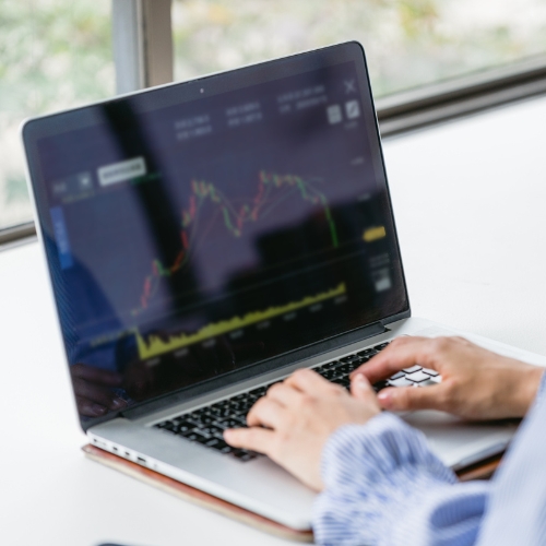 A THR desenvolve indicadores de Manutenção de Ativos em Power BI para aumentar disponibilidade, reduzir falhas e controlar custos em tempo real.